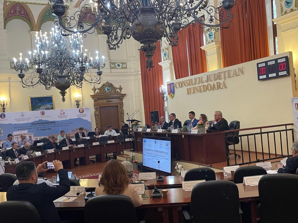 Conferinta internationala institutiile in serviciu natiunii (10)