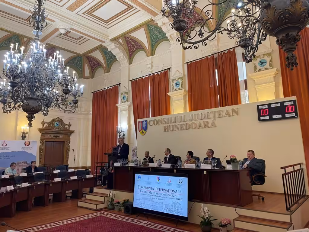 Conferinta internationala institutiile in serviciu natiunii (26)
